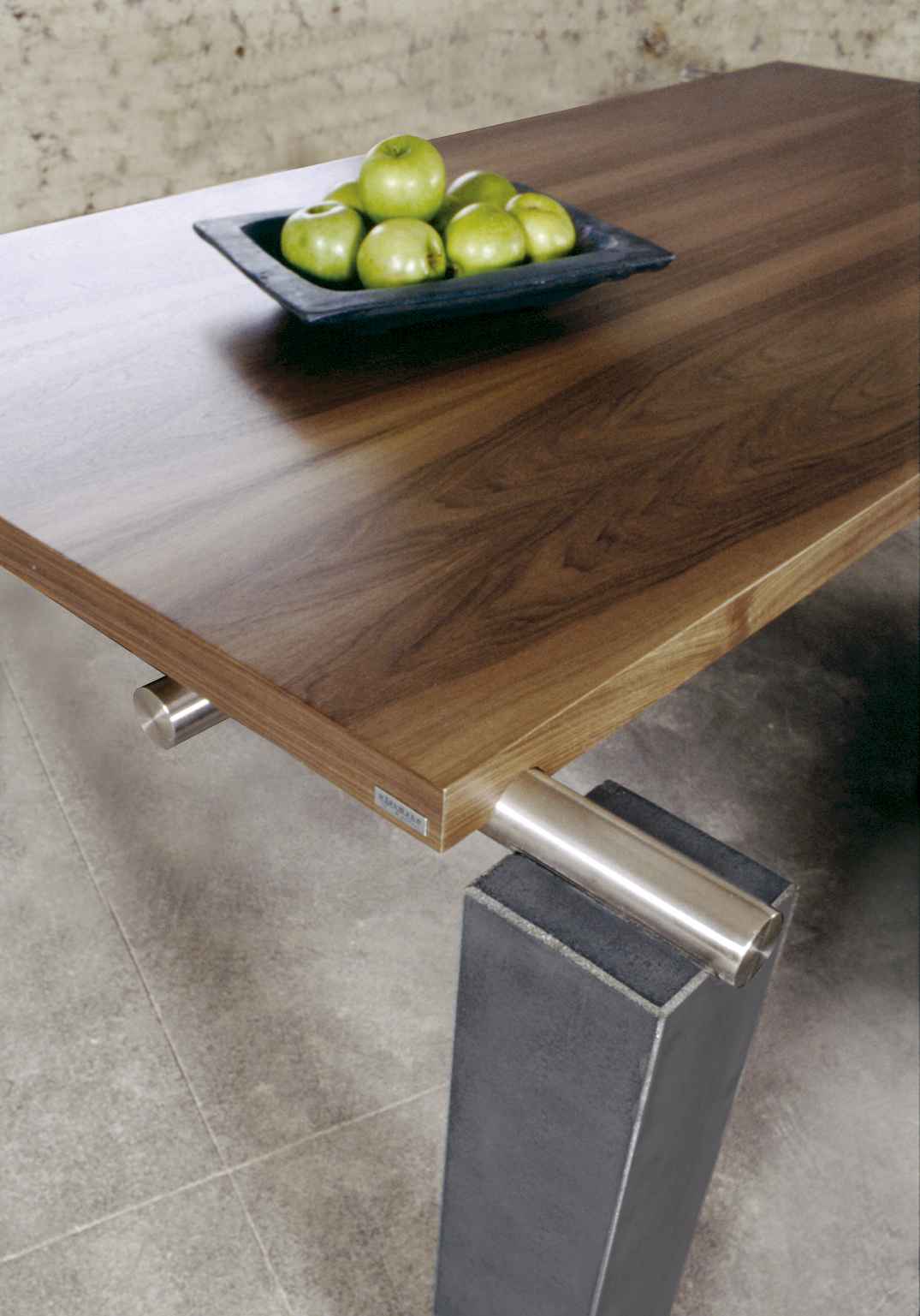 wissmann art605 Esstisch Beine Stein Holz Nussbaum groß Design Industrial Loft Modern